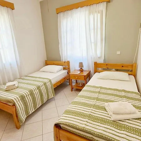 Zinovias House Apartman *