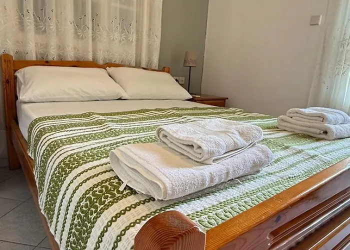 Zinovias House * Emborios